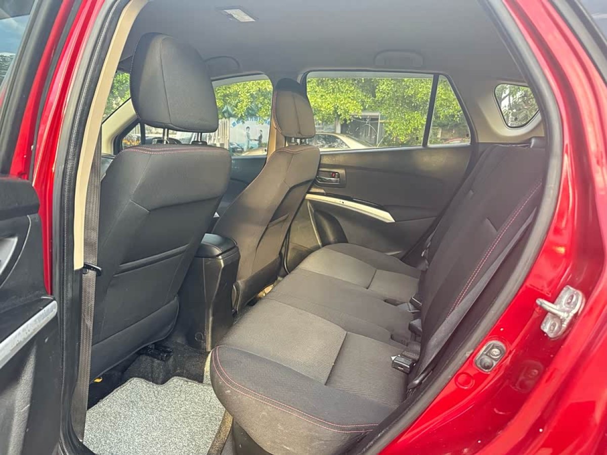 Suzuki S-Cross 2015 صورة سيارة #5