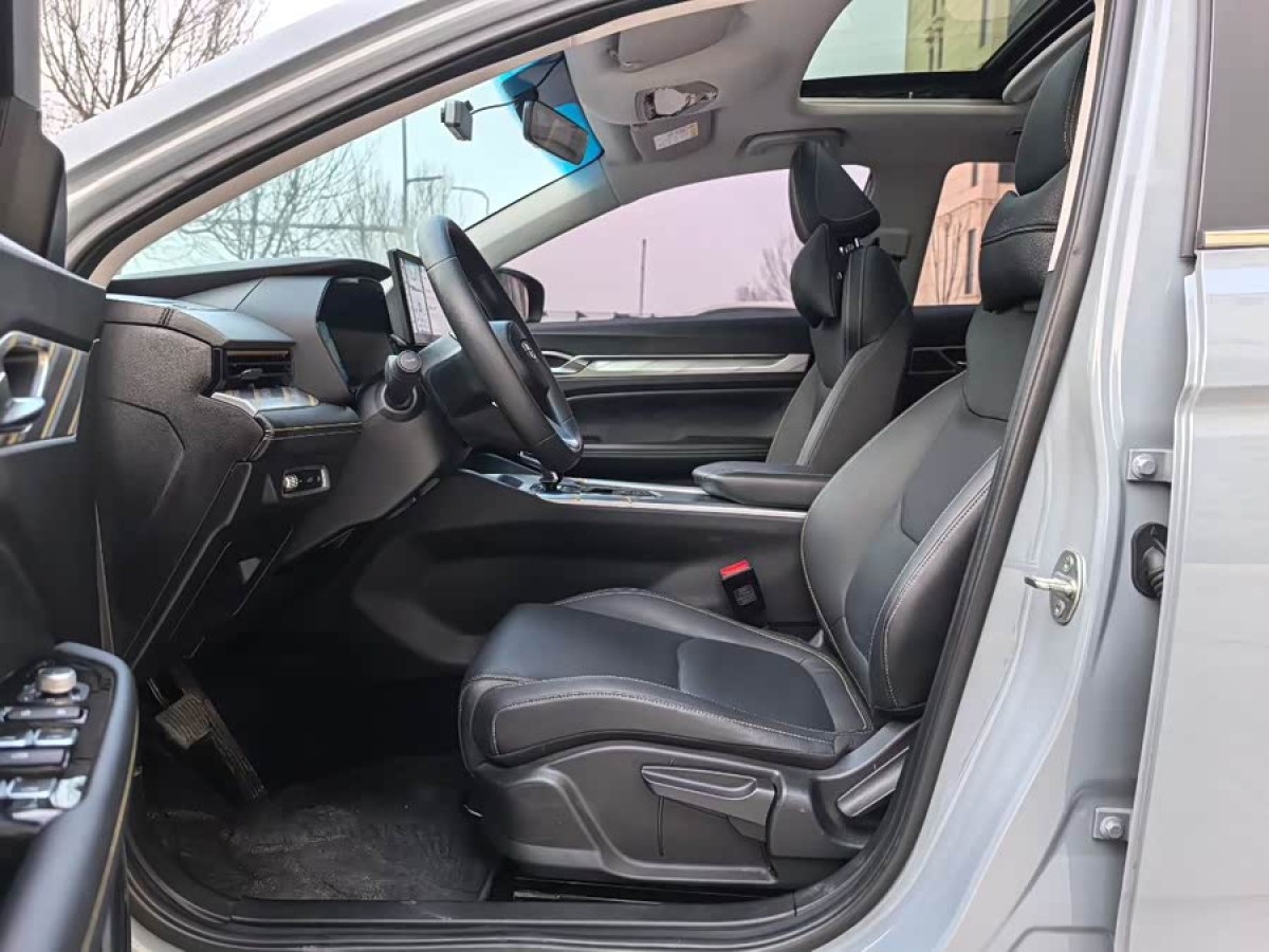 GEELY 2023 #5 GEELY 2023 car image #5