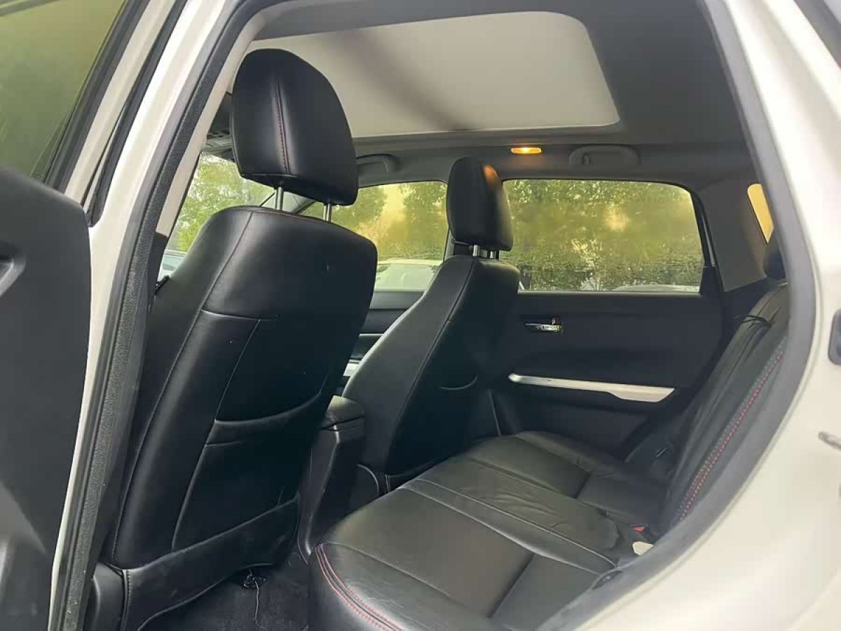 Suzuki Vitara 2017 image de voiture #5