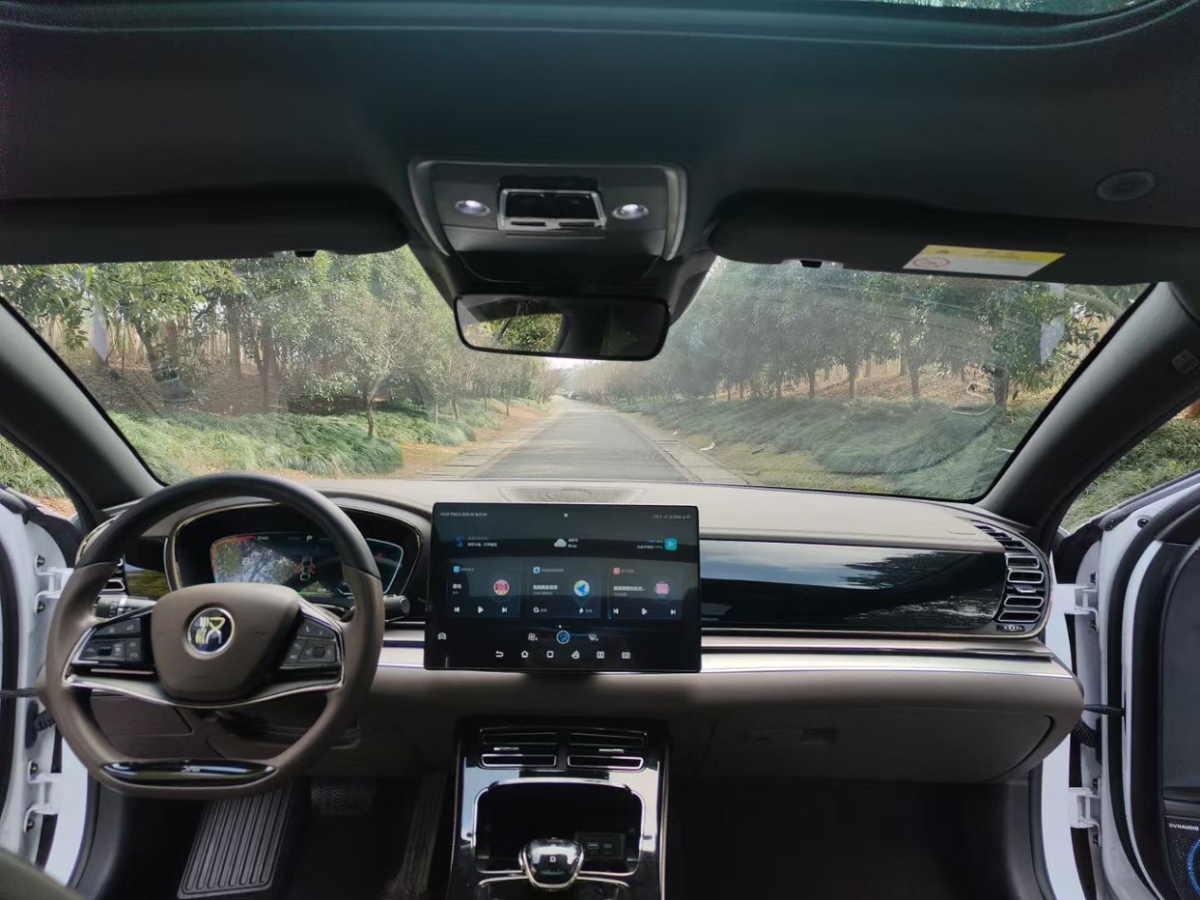 BYD Han 2023 car image #5