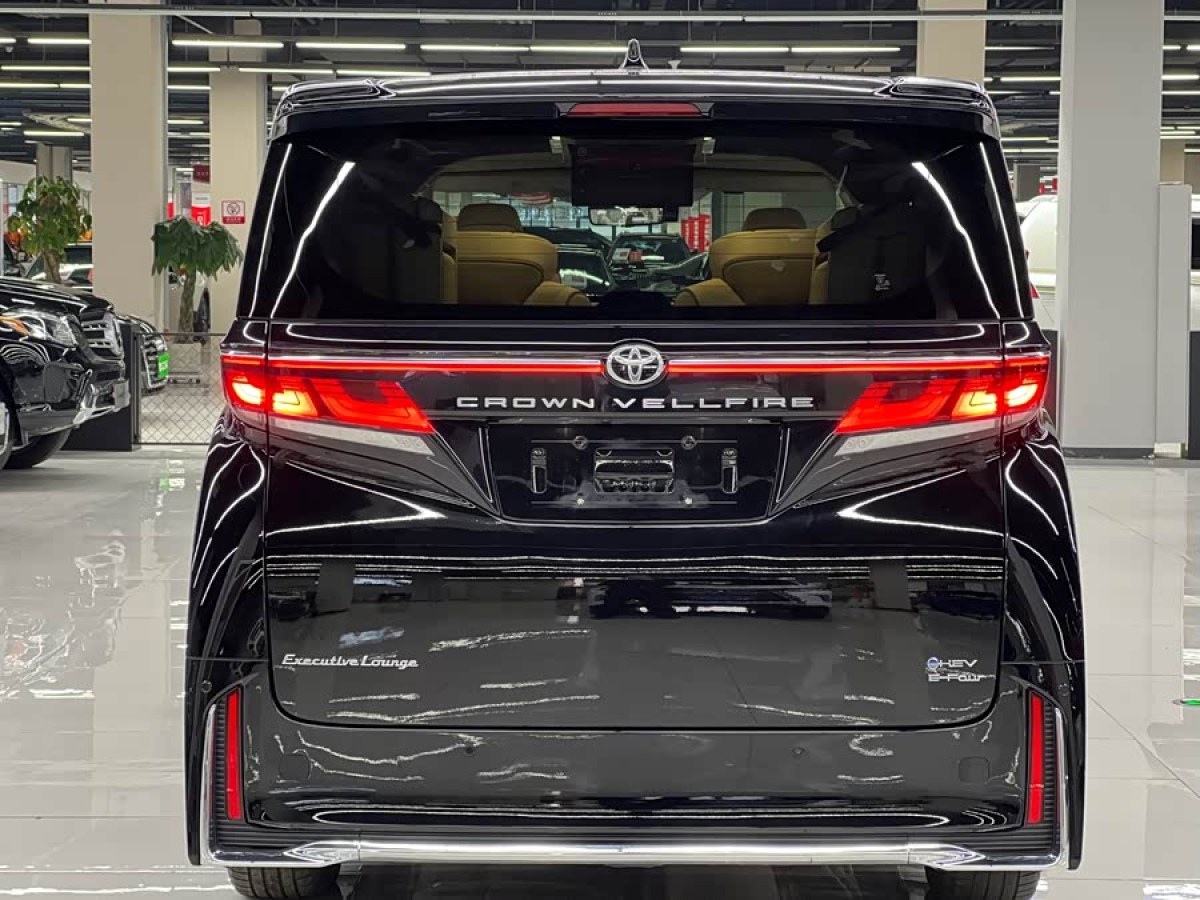 Toyota Vellfire 2023 immagine di auto #5