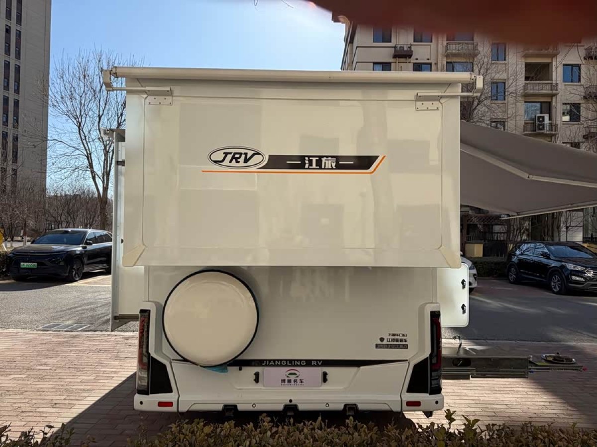 Ford Transit T8 2025 car image #5