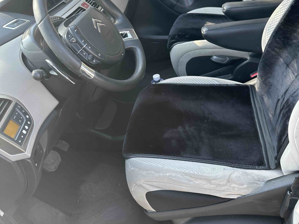 Citroen C4 PICASSO 2010 car image #5