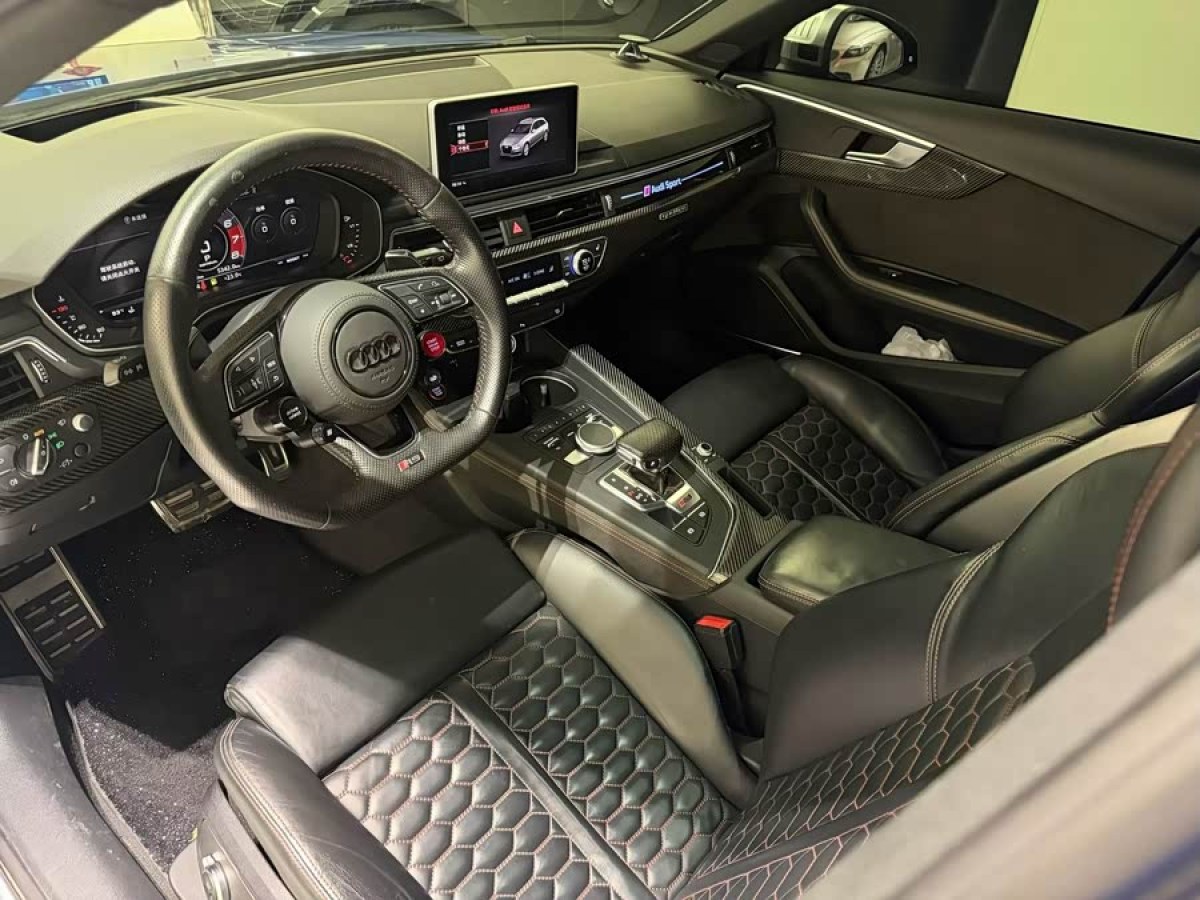 Audi RS 4 2019 car image #5