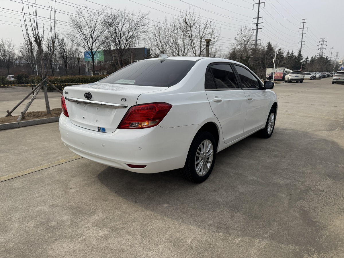 BYD e5 2018 car image #5