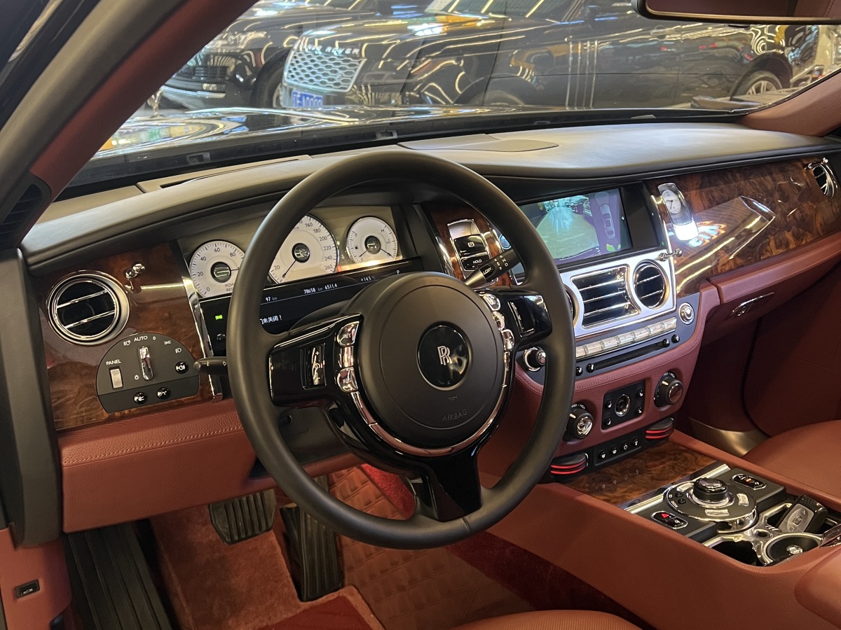 劳斯莱斯 古思特 2011 汽车图片 #5