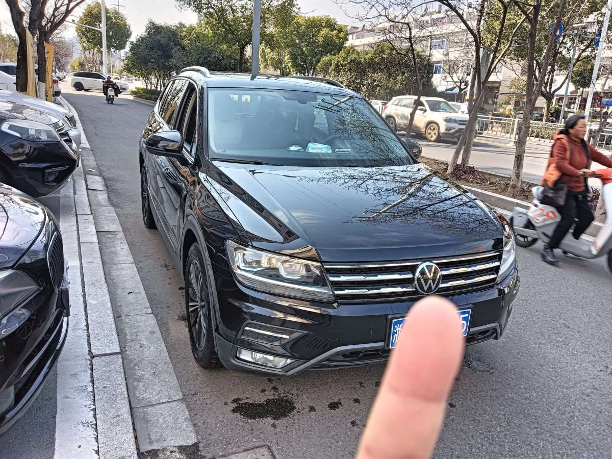 Volkswagen Tiguan L 2020 car image #5