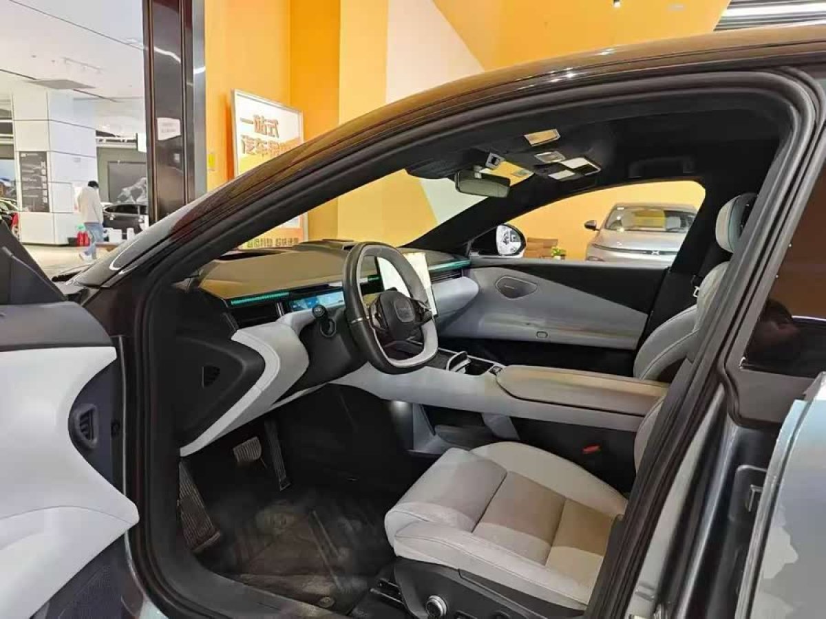 Lynk & Co Z10 2024 car image #5
