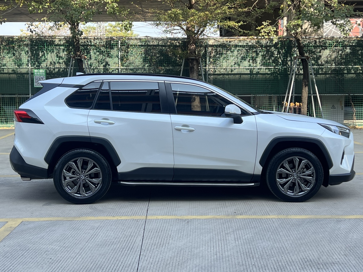 Toyota RAV4 2024 car image #5