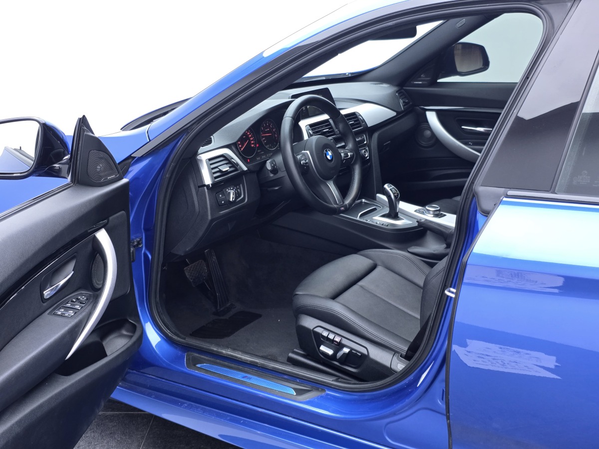 BMW 3 Series GT 2018 immagine di auto #5