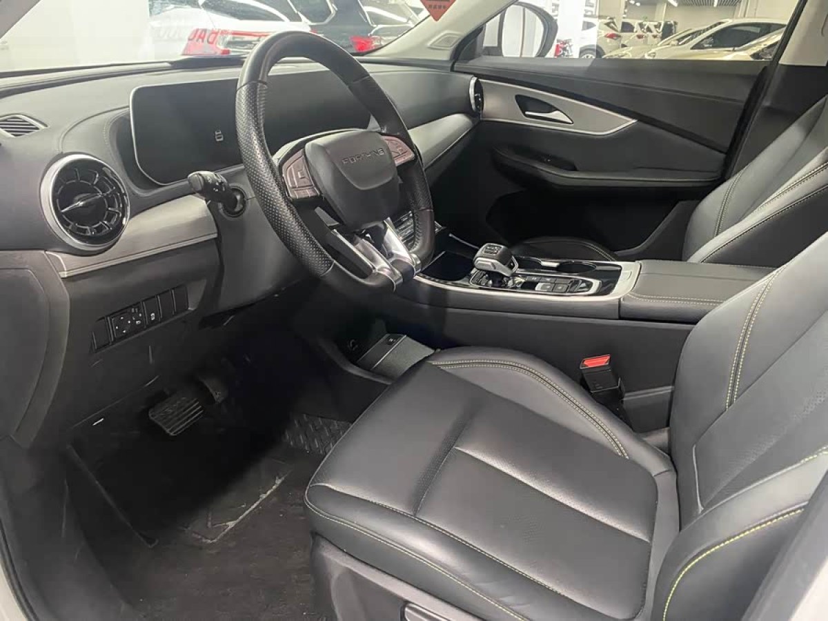 Forthing T5 EVO 2024 #5 Forthing T5 EVO 2024 immagine di auto #5