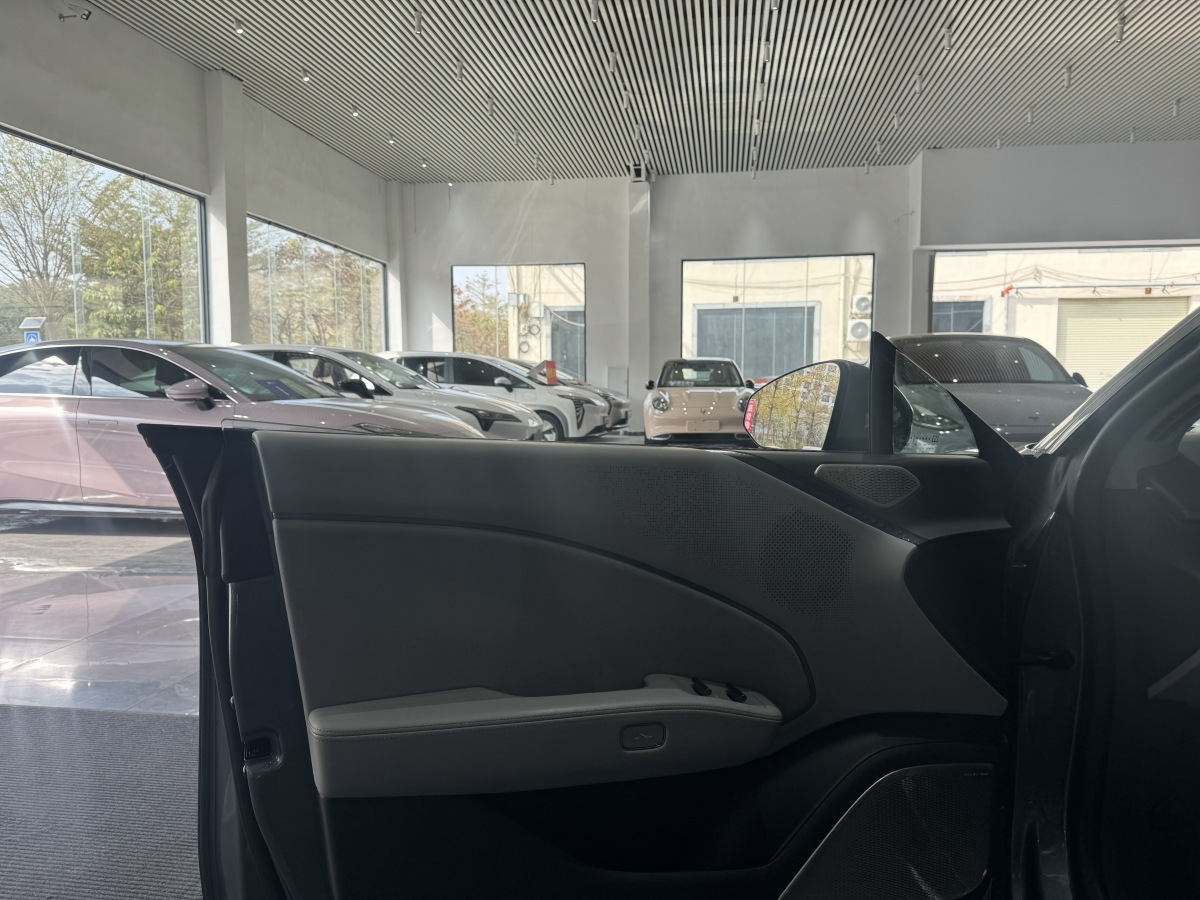 极氪 极氪007 2024 汽车图片 #5