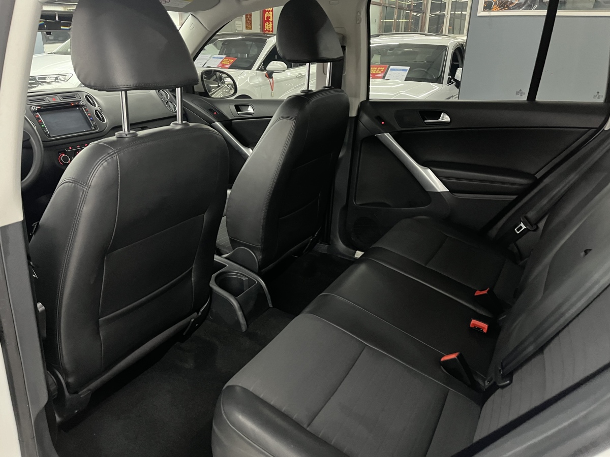 Volkswagen Tiguan 2015 immagine di auto #5