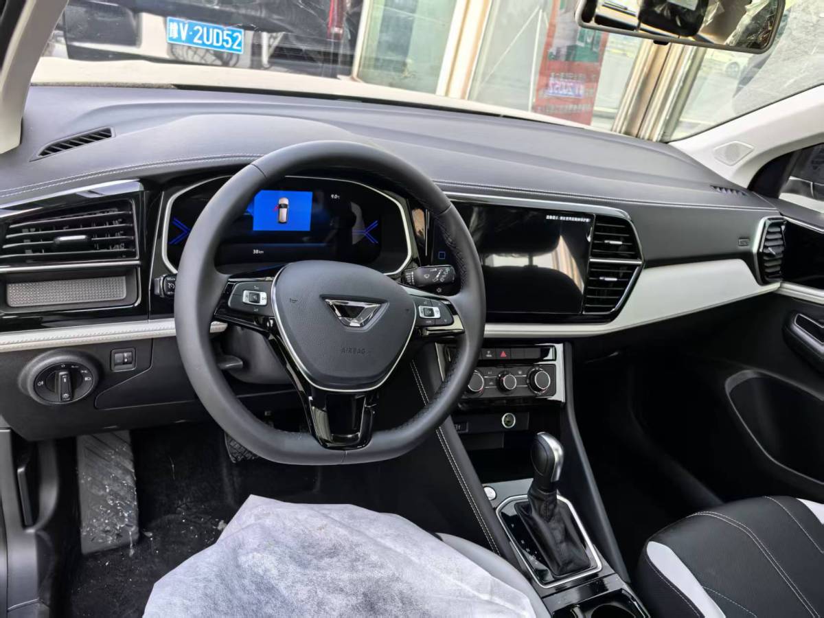 Jetta VS7 2025 car image #5