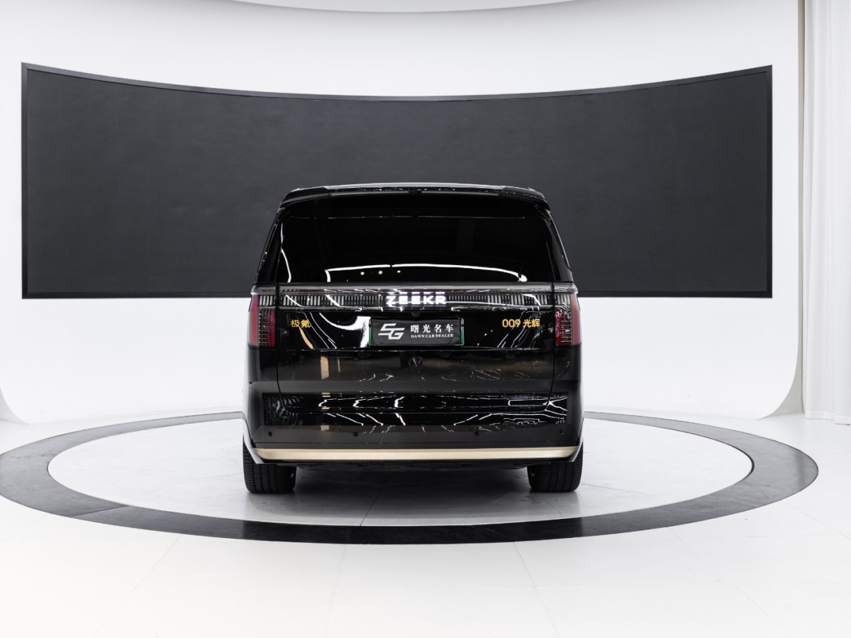 极氪 极氪009 2025 汽车图片 #5