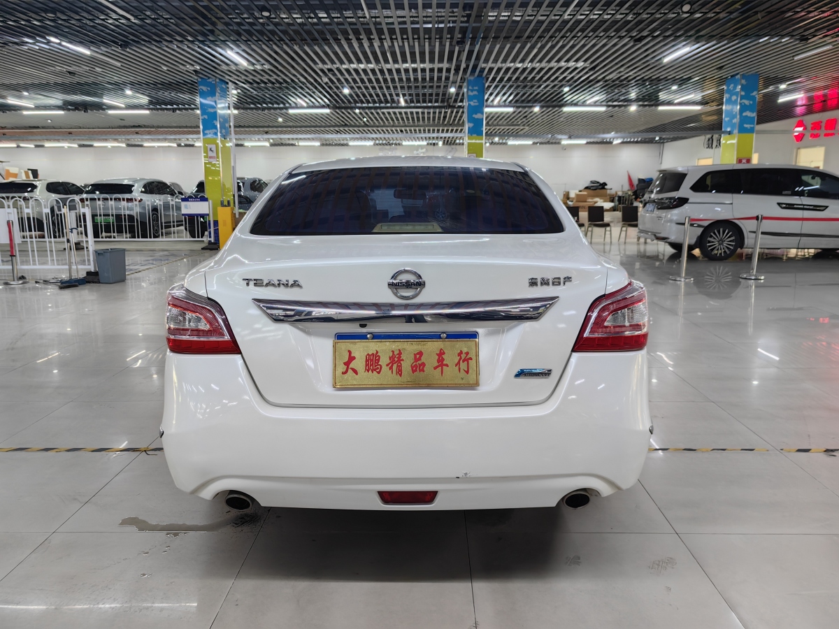 Nissan 2013 car image #5