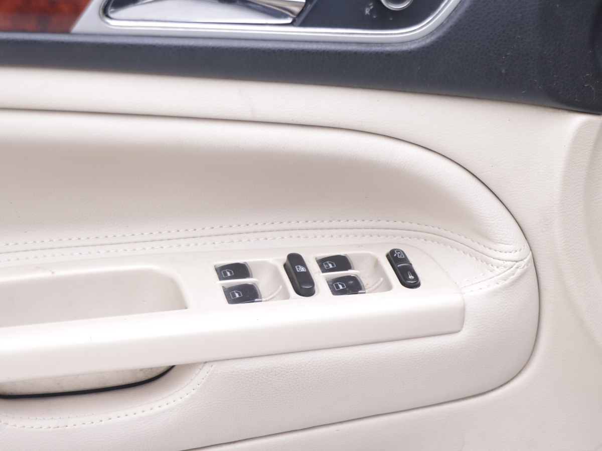 Volkswagen Passat Lingyu 2011 car image #5