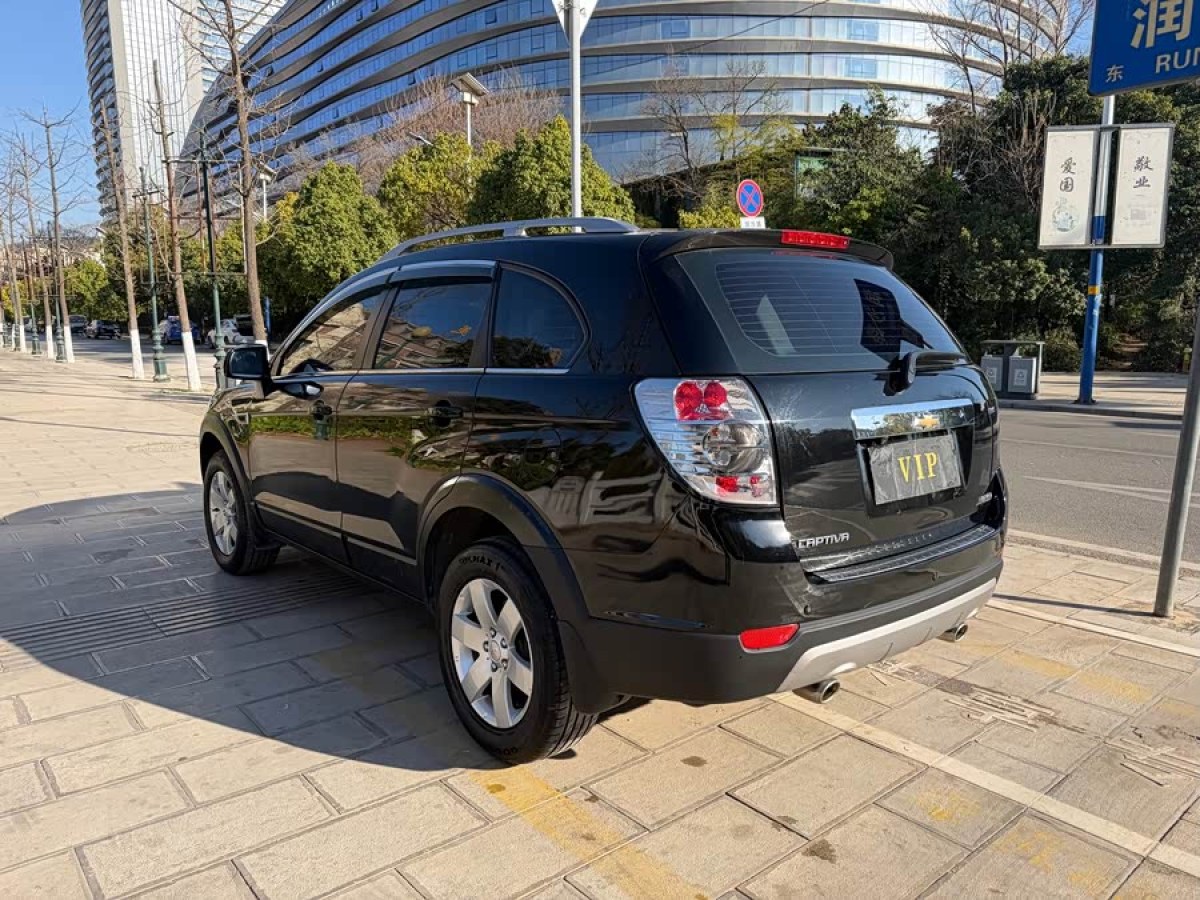 Chevrolet Captiva 2015 car image #5