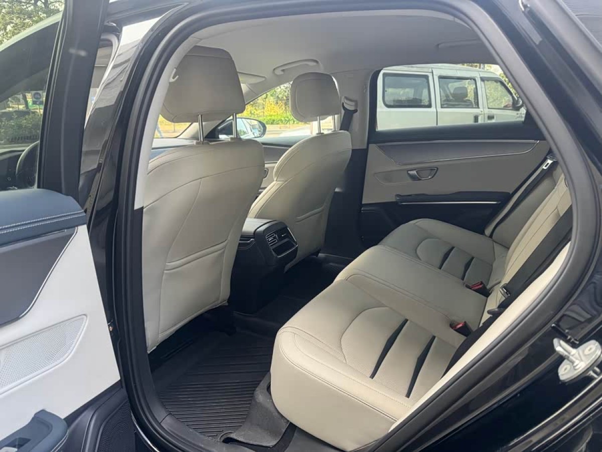 BYD e9 2021 #5 BYD e9 2021 car image #5