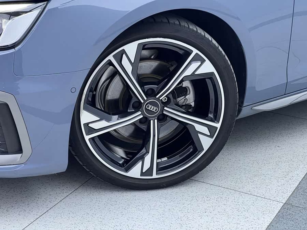 Audi A4L 2022 #5 Audi A4L 2022 car image #5