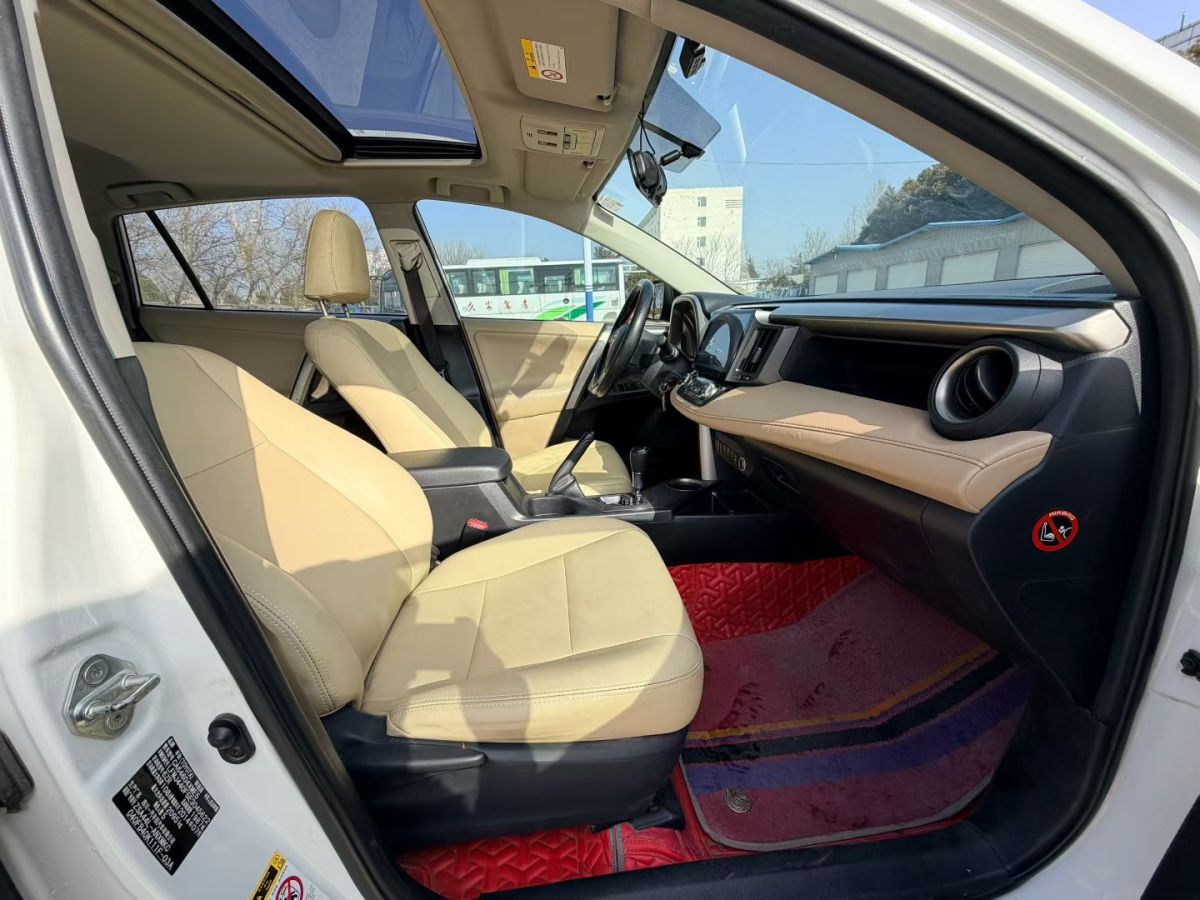 Toyota RAV4 2014 car image #5