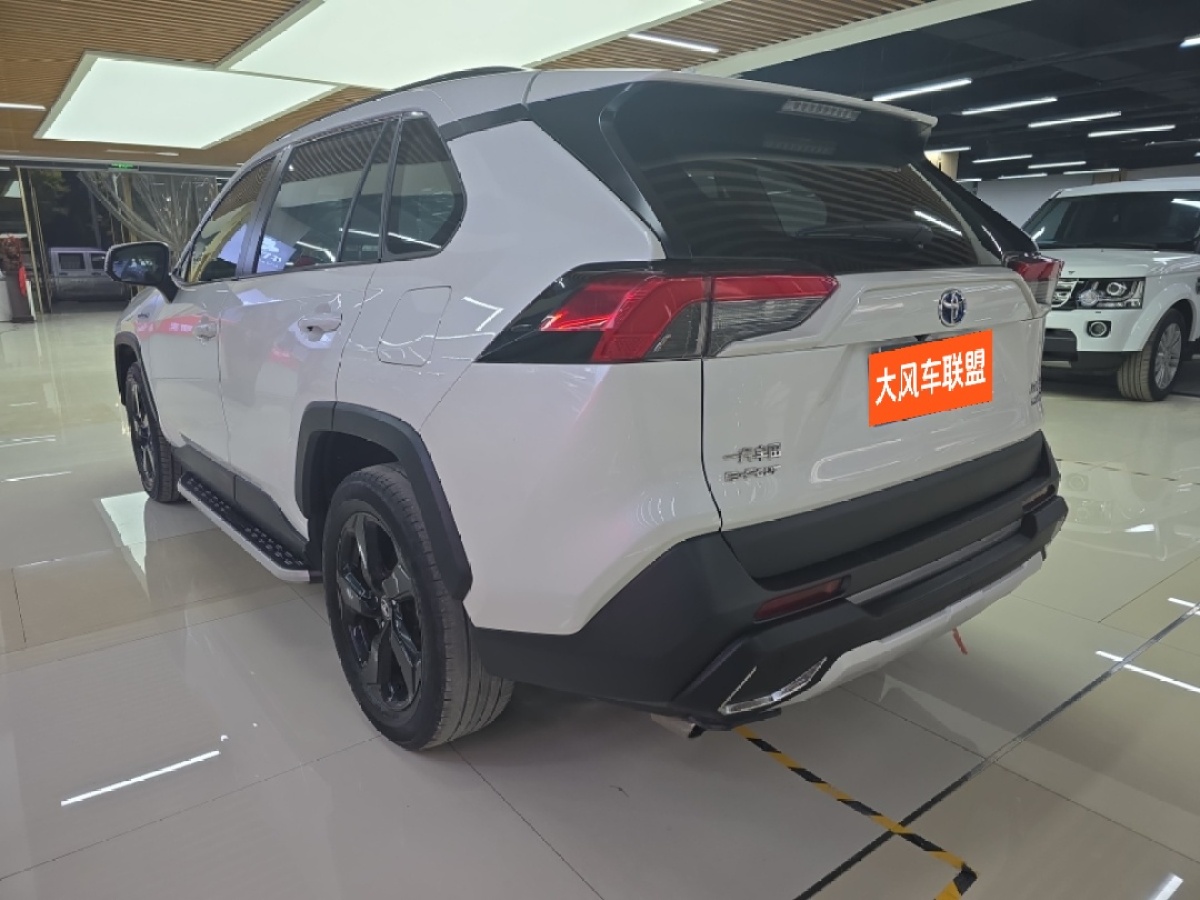 Toyota RAV4 2021 car image #5