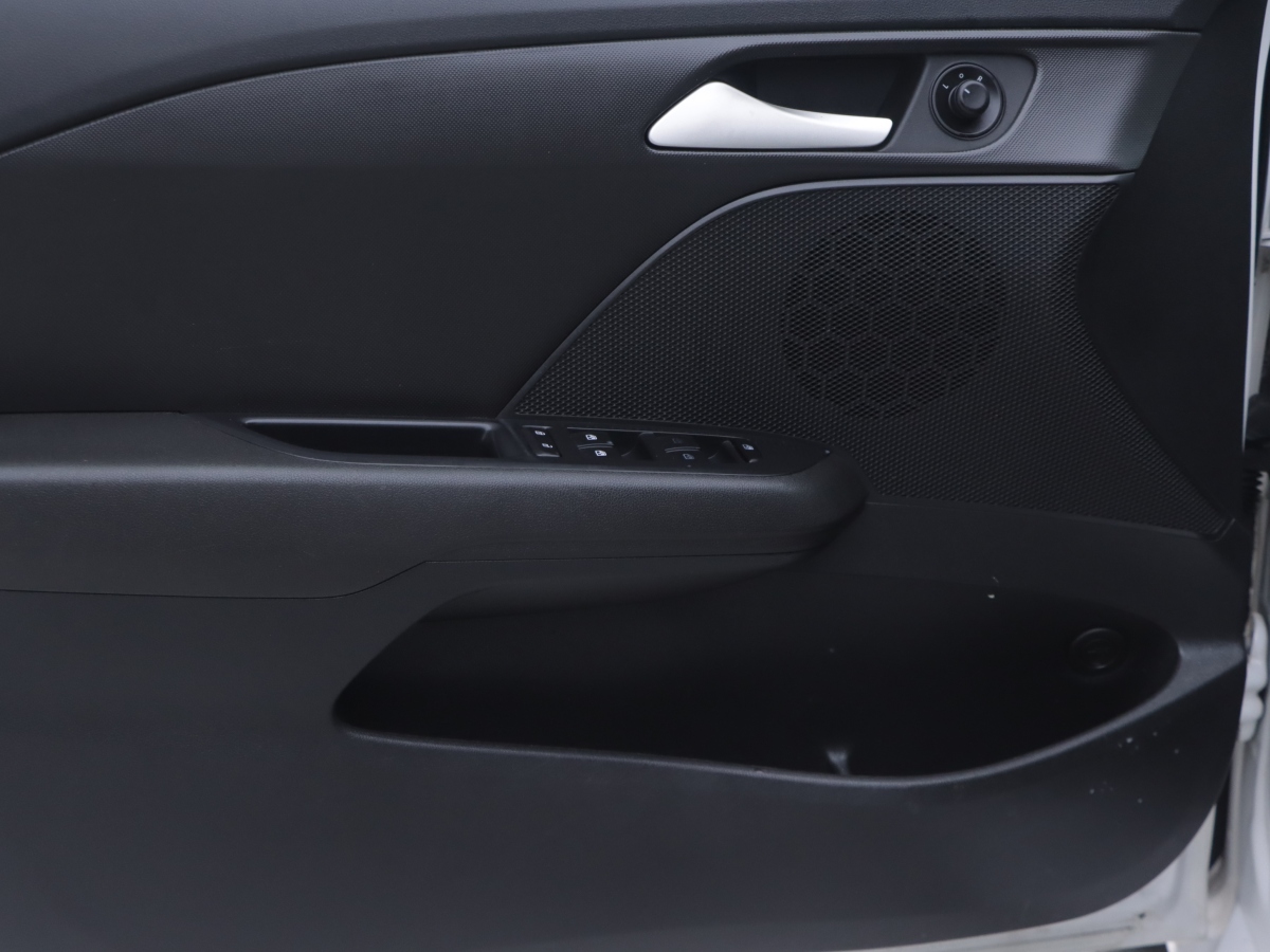 Chevrolet Cavalier 2018 imagem de carro #5