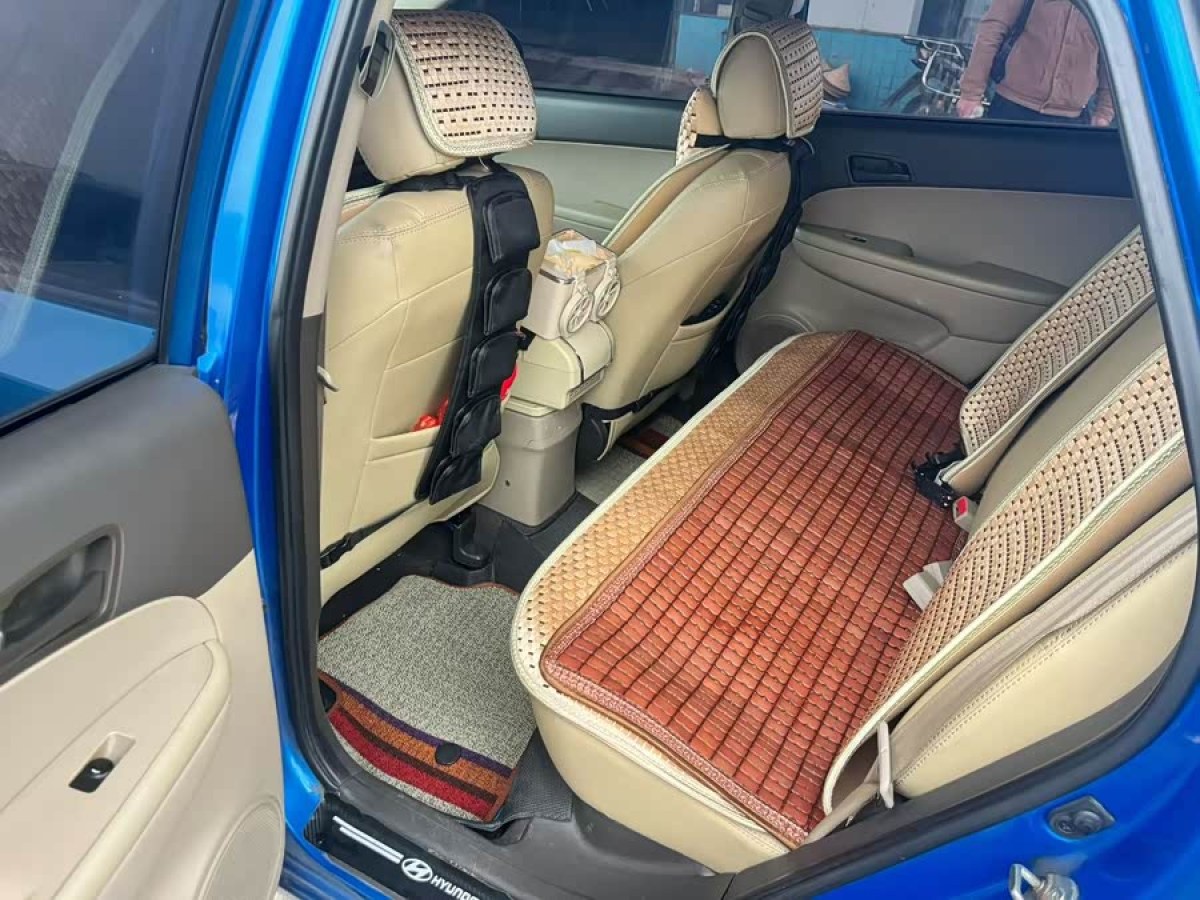 Hyundai i30 2011 #5 Hyundai i30 2011 car image #5