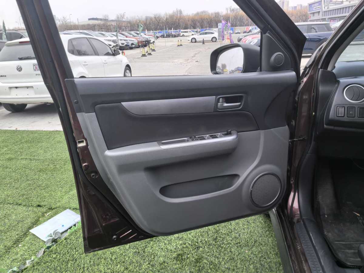 Suzuki Swift 2017 car image #5