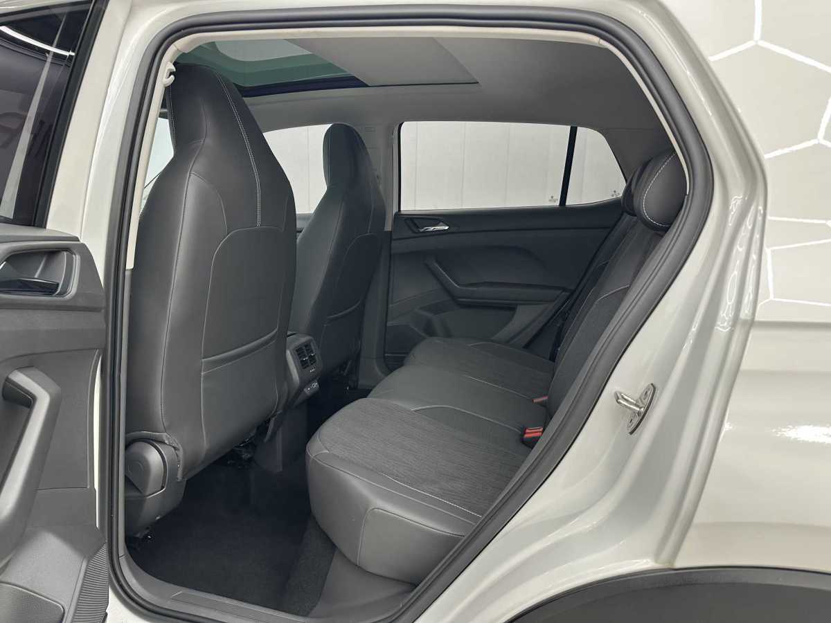 Volkswagen T-Cross 2021 car image #5