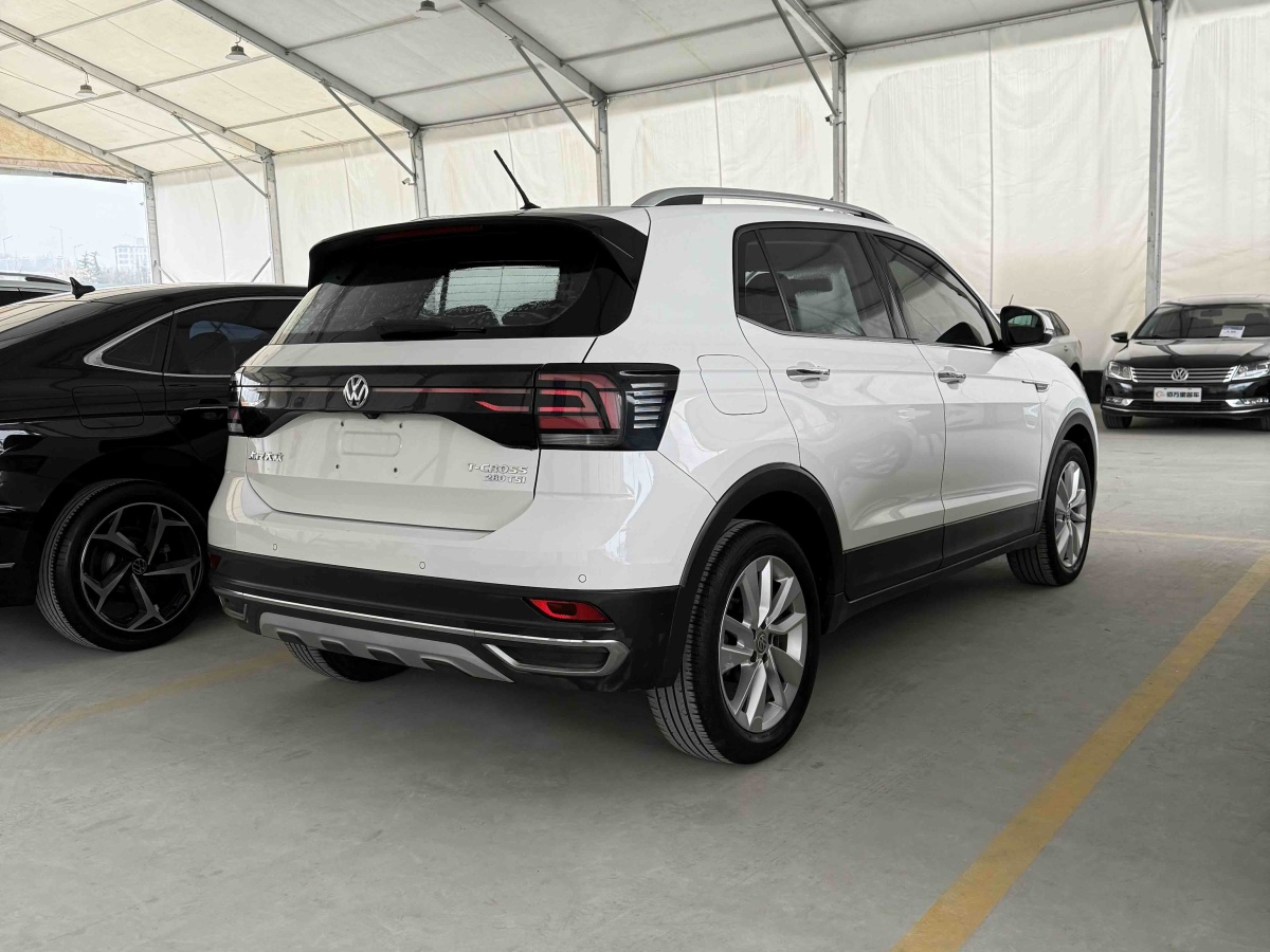 Volkswagen T-Cross 2020 #5 Volkswagen T-Cross 2020 car image #5