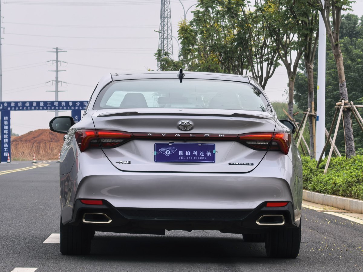Toyota Avalon 2020 car image #5