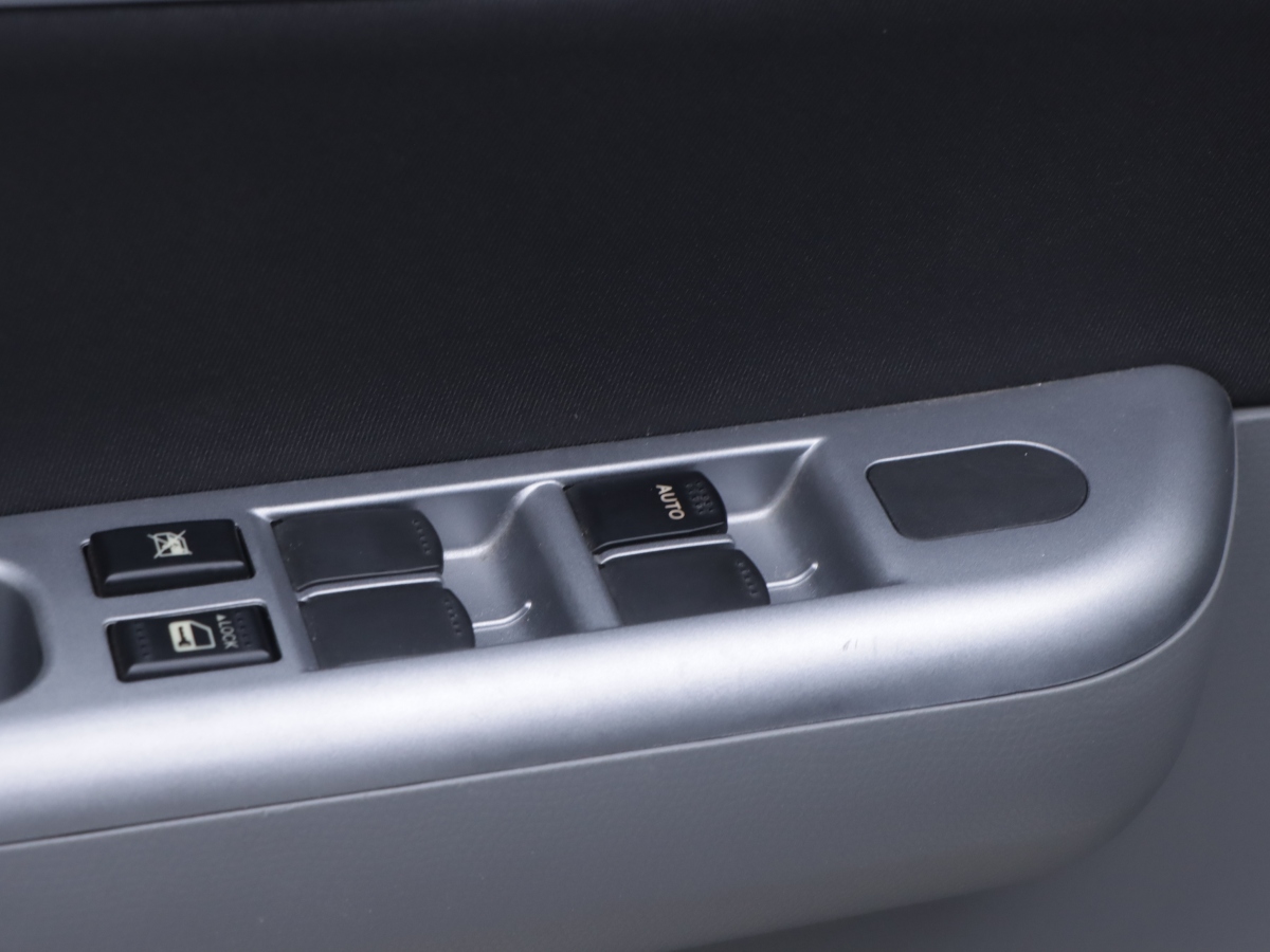 Suzuki Swift 2016 #5 Suzuki Swift 2016 car image #5