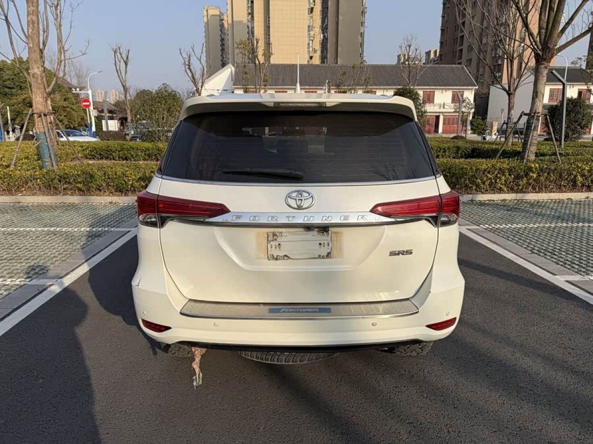 Toyota 2019 car image #5