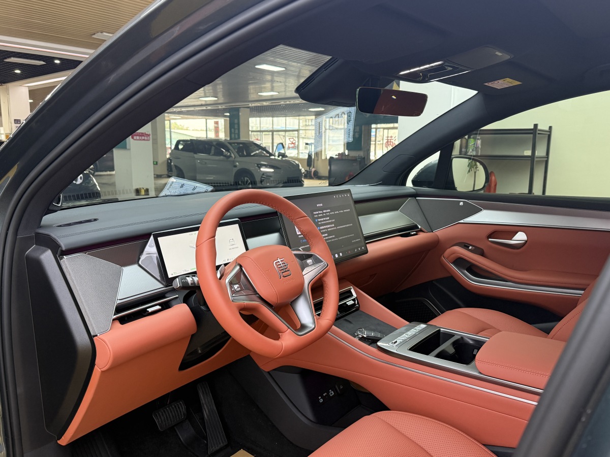 BYD Tang L 2025 صورة سيارة #5