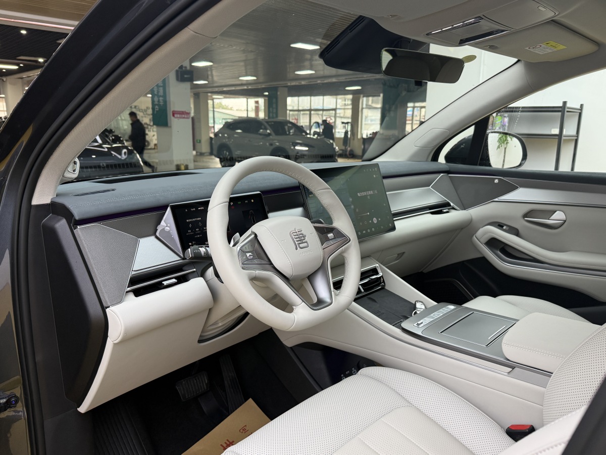 BYD Tang L 2025 car image #5