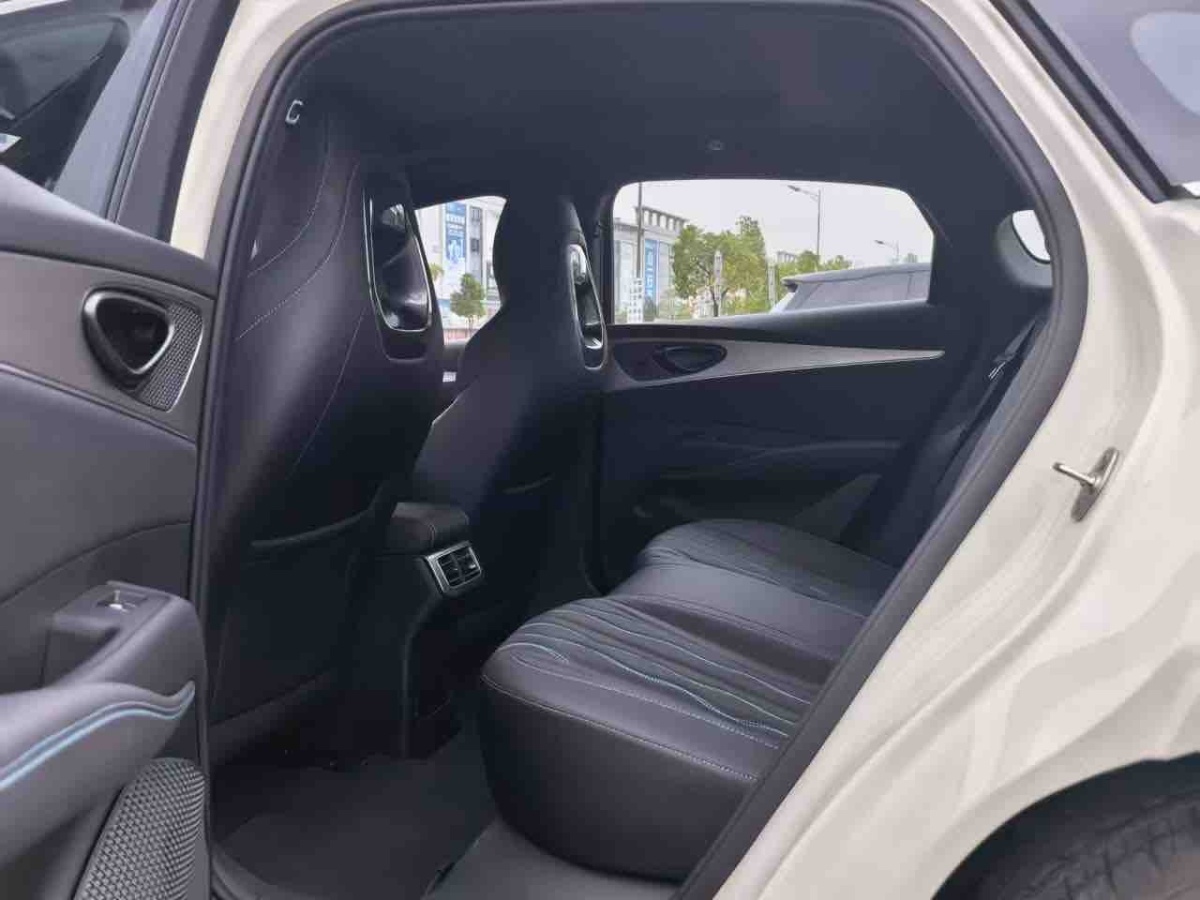 BYD Seal 06 New Energy 2025 car image #5