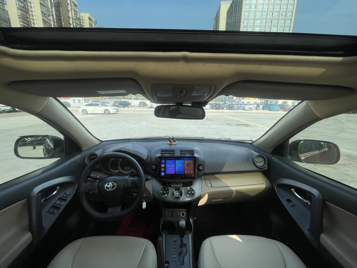 Toyota RAV4 2016 imagen de coche #5