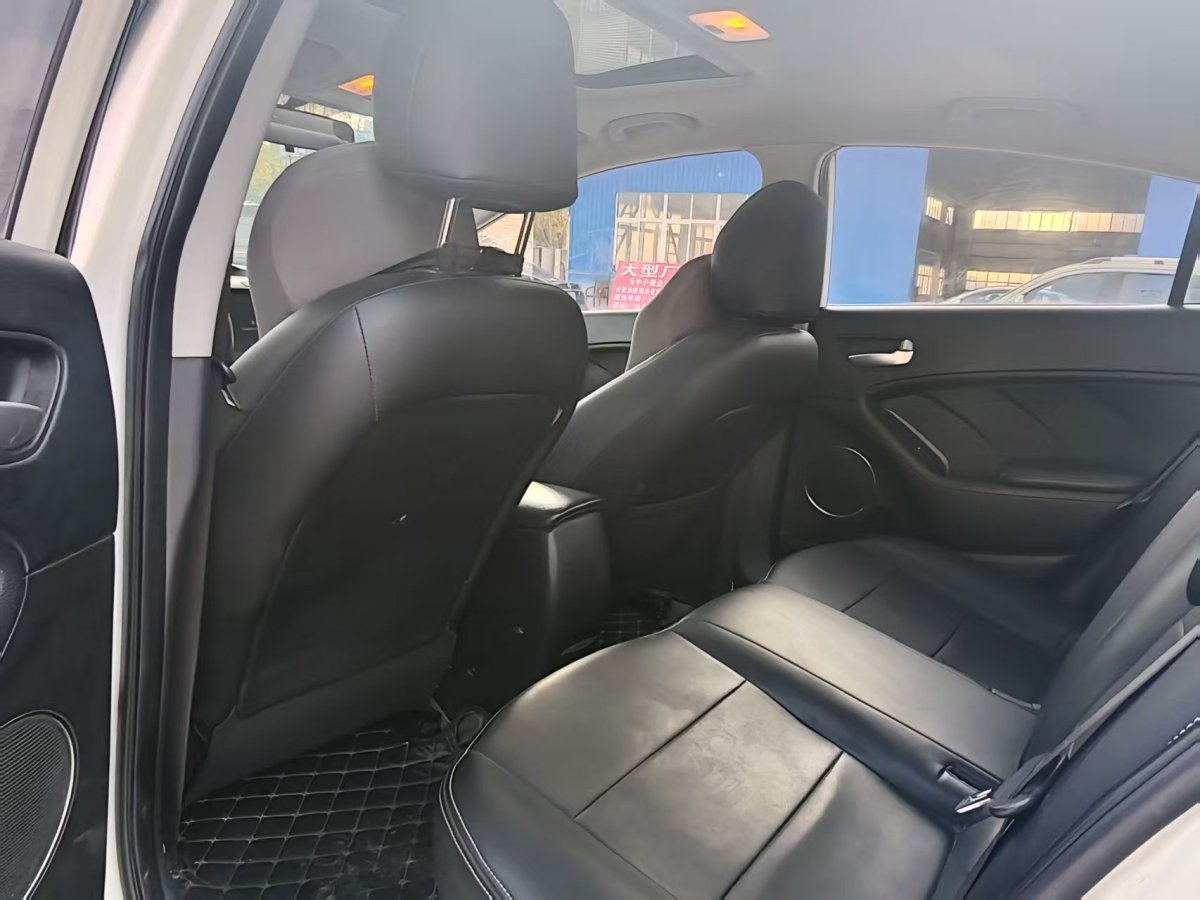 Kia K3 2014 изображение автомобиля #5