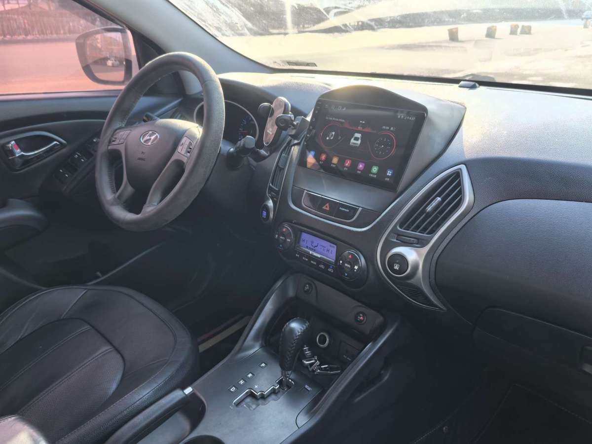 Hyundai ix35 2013 car image #5