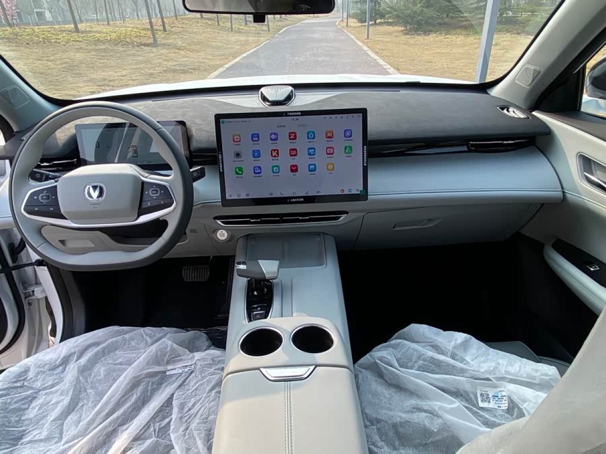 Changan UNI-Z PHEV 2026 car image #5