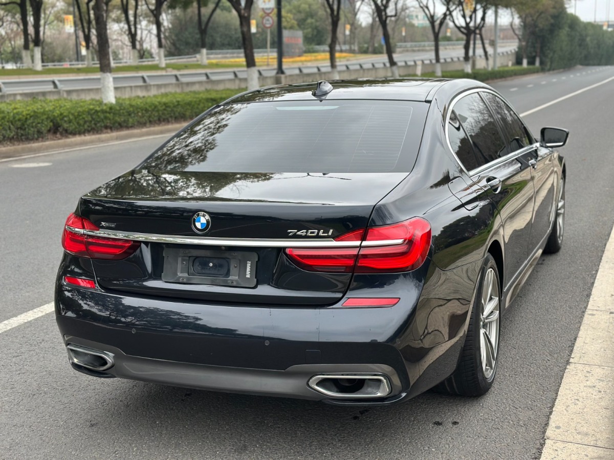 BMW 7 Series 2018 immagine di auto #5