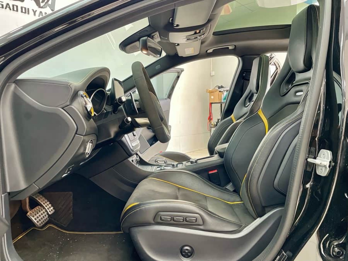 Mercedes-Benz GLA AMG 2018 car image #5