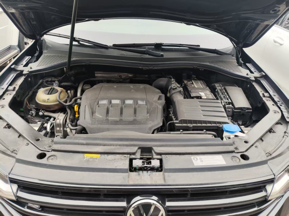 Volkswagen Tiguan X 2023 immagine di auto #5