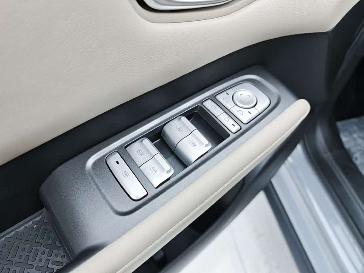 五菱汽车 五菱缤果PLUS 2024 汽车图片 #5