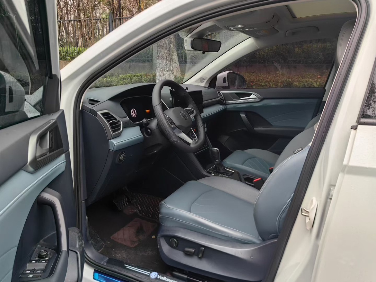 Volkswagen Tharu 2024 car image #5