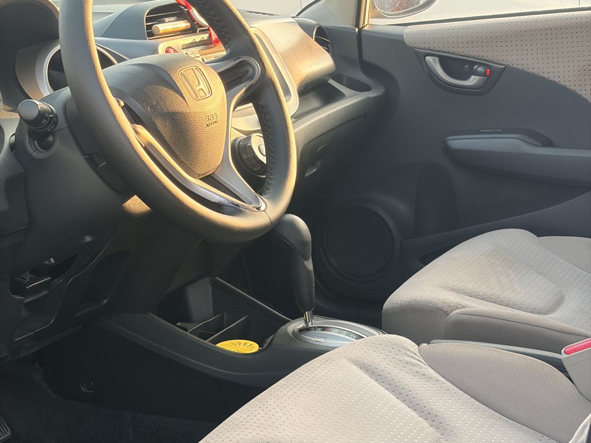 Honda Fit 2011 car image #5