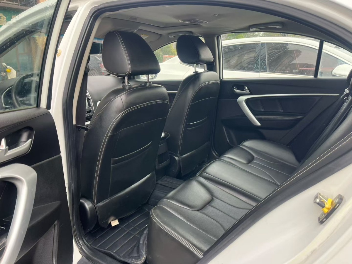 GEELY Emgrand 2016 car image #5