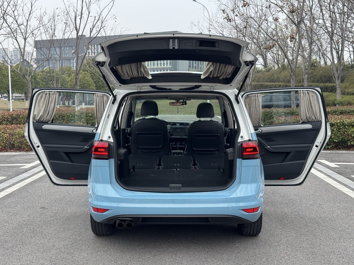 Exceed Touran 2018 image de voiture #5