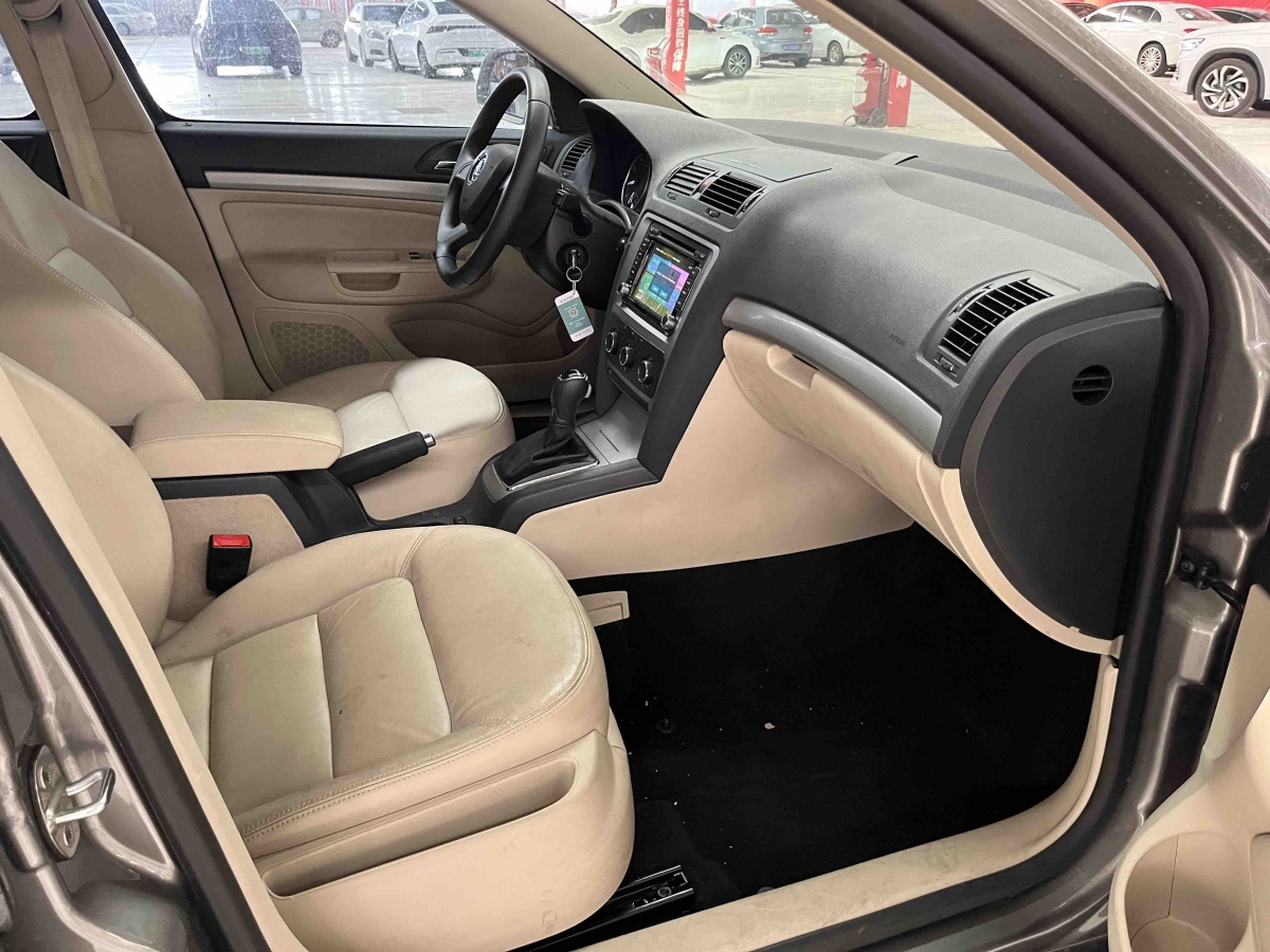 Skoda Octavia 2016 car image #5